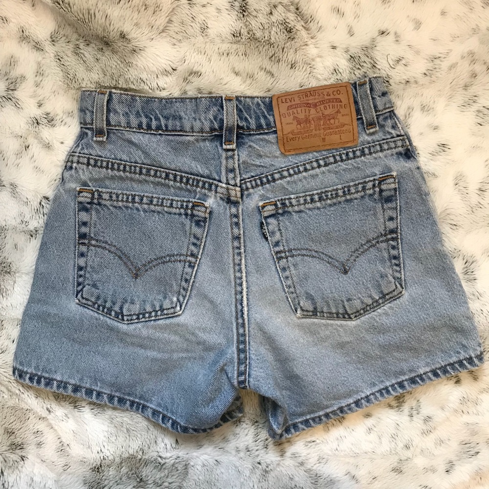 Levi High Waisted Jean Shorts Size 1